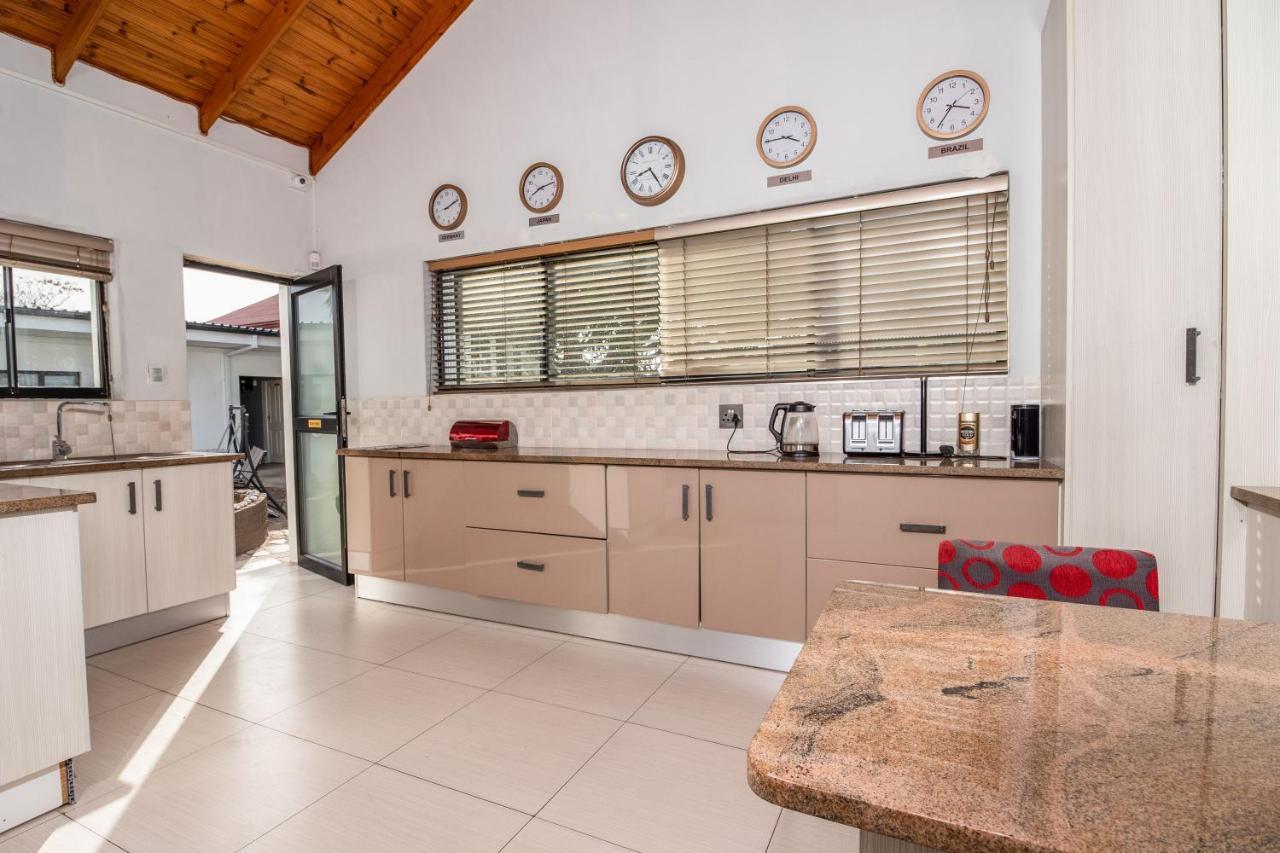 Cashmere Suites Port Elizabeth Buitenkant foto